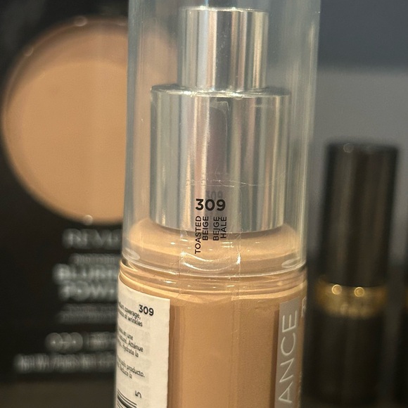 Revlon - Picture 2 of 3